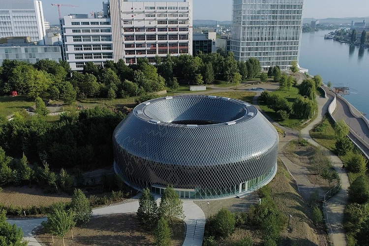 アート・デザイン・音楽 Peter Markli Novartis Campus 750